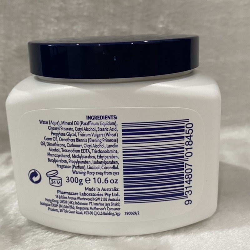 Kem dưỡng ẩm trắng da, dưỡng da mềm mịn Redwin Vitamin E Cream 300g - Úc
