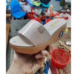 XẢ KHO DÉP GUỐC QUAI KẺ NGANG ĐẾ XUỒNG 6CM