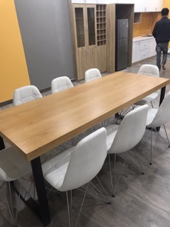 Ghế đệm da cúc eames chân mạ