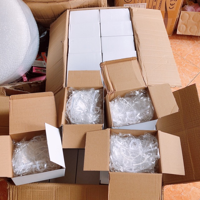 Khẩu trang trong suốt dùng trong spa nhà hàng | BigBuy360 - bigbuy360.vn