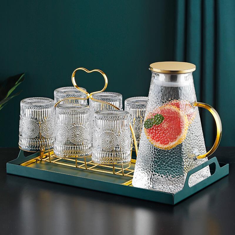 Bộ bình nước thủy tinh chịu nhiệt 1800ml đáy vuông kiểu Nhật + 6 Cốc hoa hướng dương + giá úp + khay