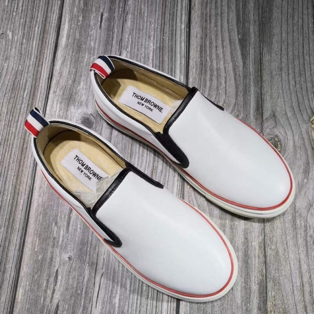 Giày thom Browne