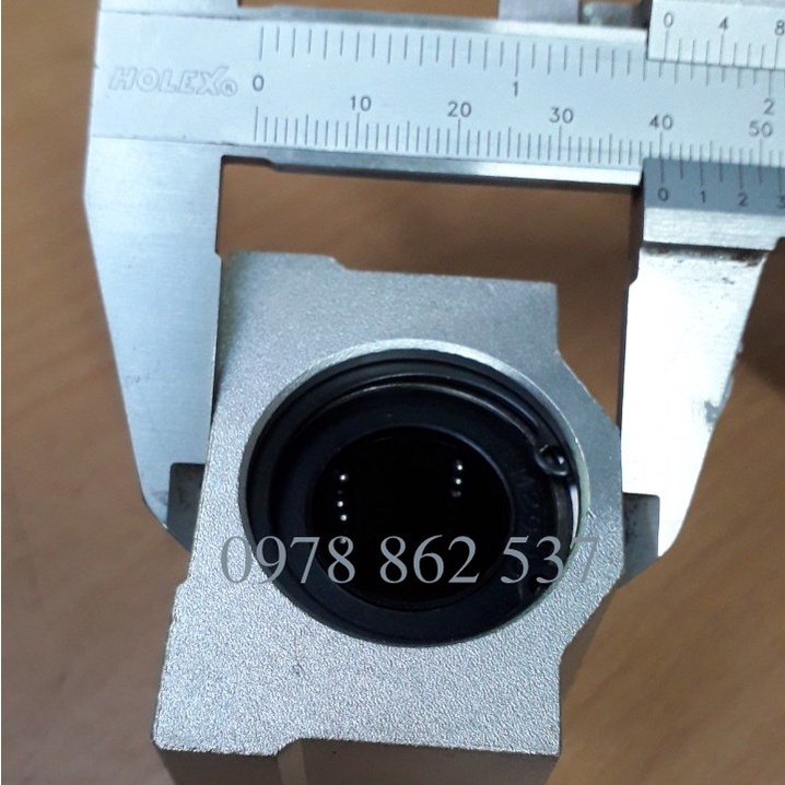 Con trượt tròn kín SCS20UU