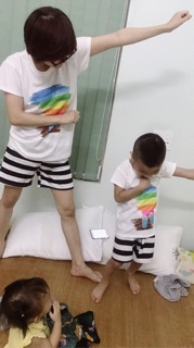 Set gia đình đi biển