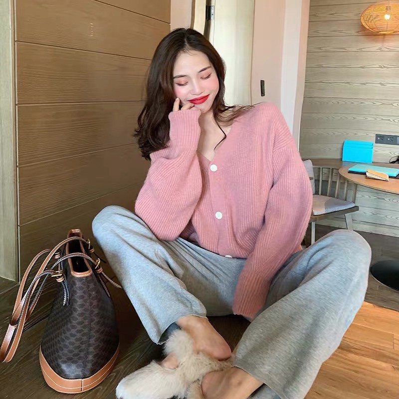 Long sleeve V-neck knitted top | BigBuy360 - bigbuy360.vn