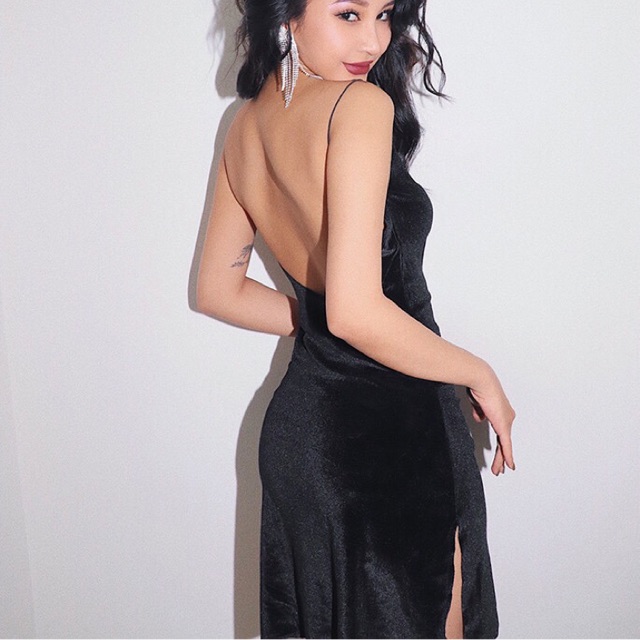 Váy body nhung hai dây xẻ V260 hở lưng sexy dáng ngắn cổ đổ
