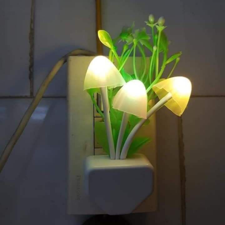 Đèn ngủ  hình cây nấm mini cảm ứng ánh sáng thông minh