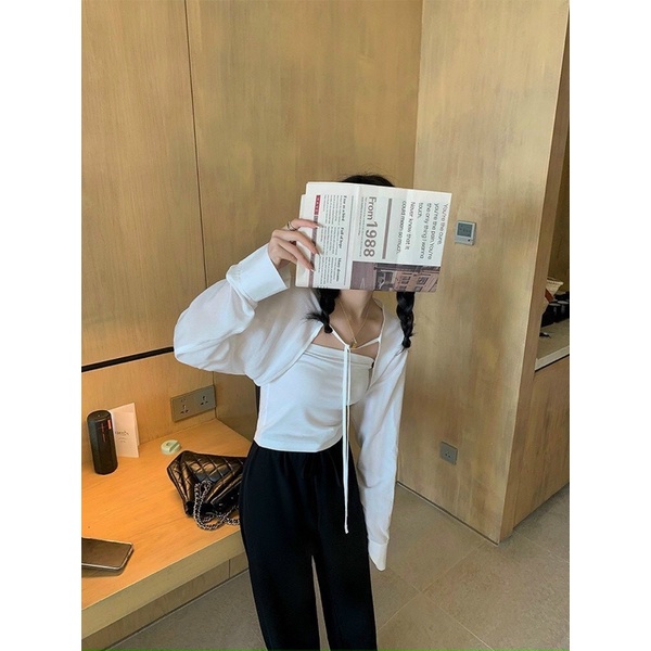 Set áo crop kèm khoác nhẹ siêu xinh