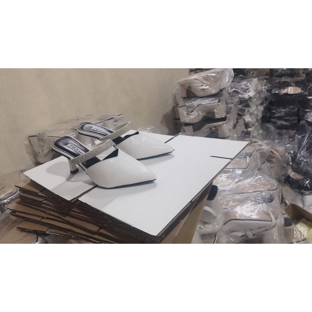 Dép Cao Gót Nữ 7 Phân Quai Đá 2 Màu Đen Trắng Chuẩn Phom Size 35 - 39