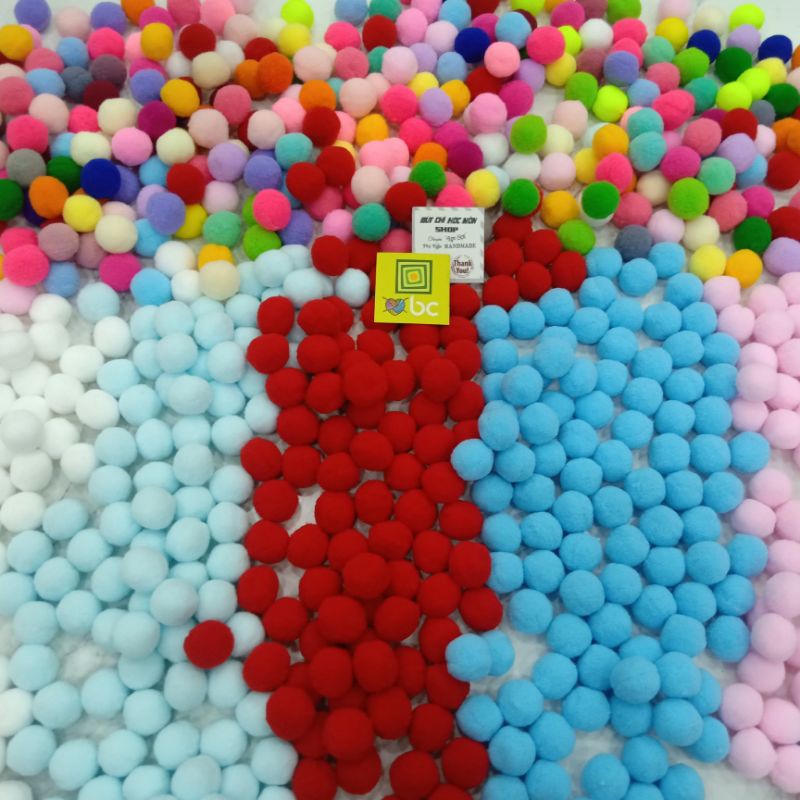 Pom  pom Quả  bông tròn len nhỏ mua trên 300 viên