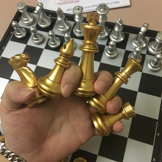 Bộ cờ vua nam châm Big szie. tăng tư duy trí tuệ cho trẻ