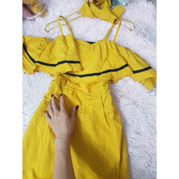 Jum thiết kế ông suông kèm đai eo