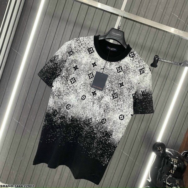 Ao thun nam cổ tròn, in loang hoạ tiết độc đáo