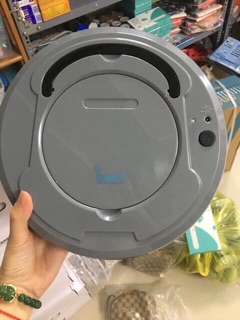 Robot hút bụi thông minh