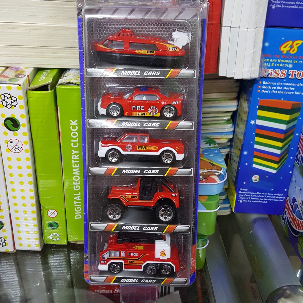 SET 5 Ô TÔ NHỰA VỎ SẮT