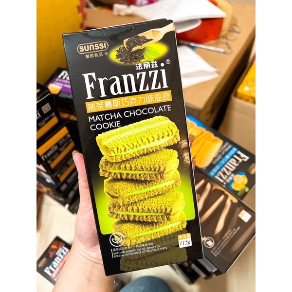 Bánh franzzi kẹp kem hộp 115gr