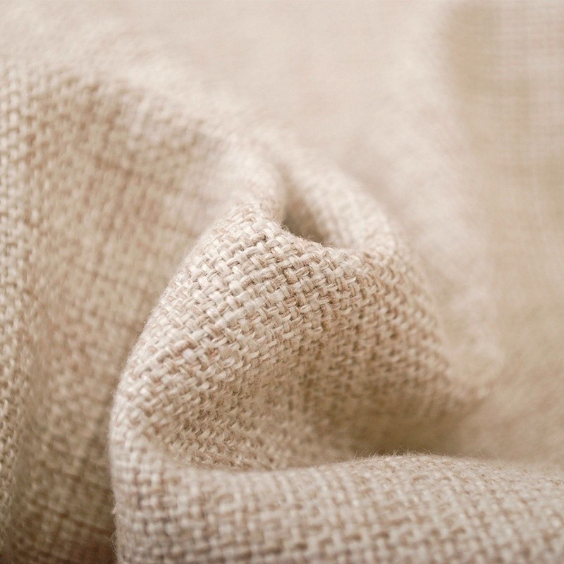 Áo gối được làm từ vải lanh và vải cotton với họa tiết hình chiếc lá theo phong cách Bohemian