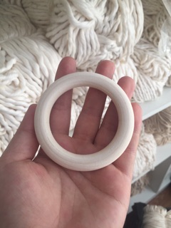 Vòng gỗ làm macrame