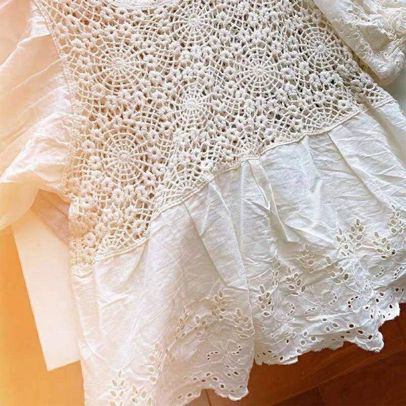 Brroa Áo Sơ Mi Tay Ngắn Phồng Phối Ren Thêu Họa Tiết Xinh Xắn Thời Trang Cho Nữ