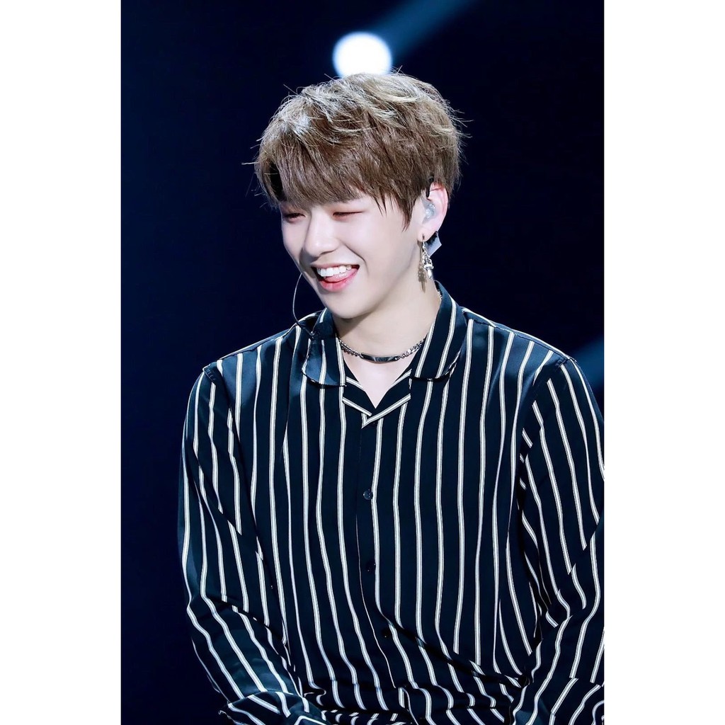 Vòng cổ Daniel Wanna One to bản - Sẵn hàng