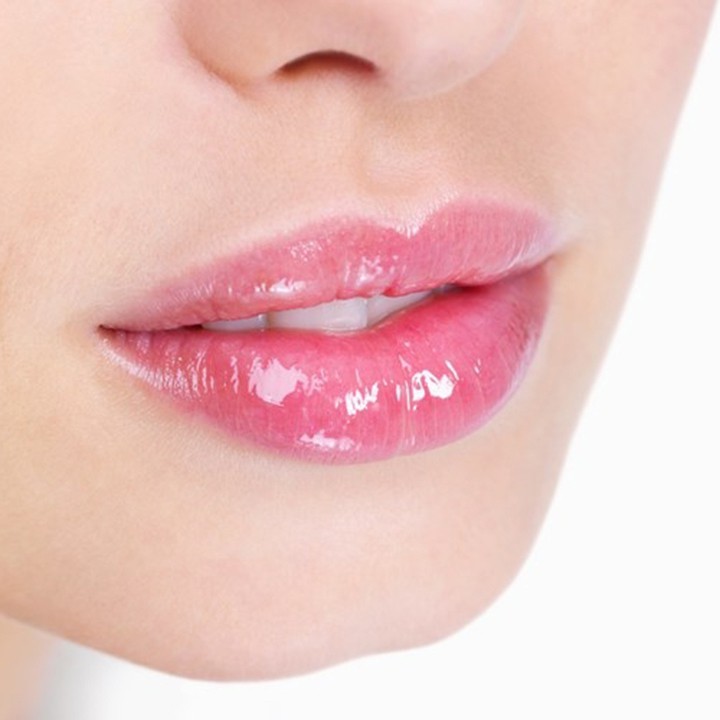 Son Dưỡng Môi Vaseline Dạng Thỏi Vaseline Lip Therapy 4.8g