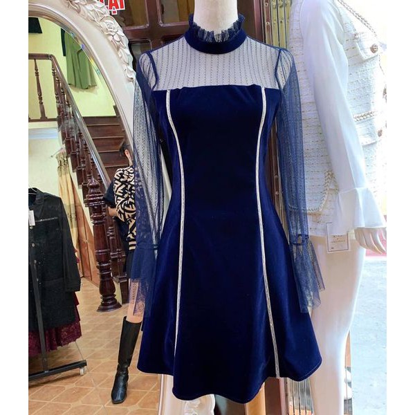 Váy Nhung phối tay voan cực sành điệu