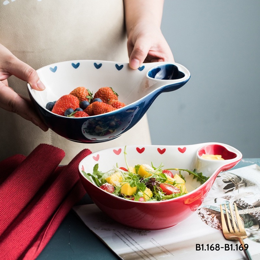 Bát sứ có tay cầm đựng salad cách điệu trái tim màu tím than và đỏ Under1000k
