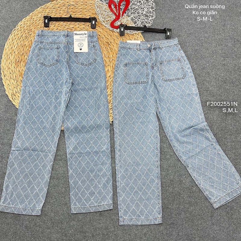 Quần jeans nhạt kẻ