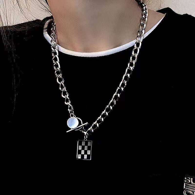 Dây Chuyền Bạc Mặt Vuông Họa Tiết Bàn Cờ Phong Cách Hip Hop Thời Trang