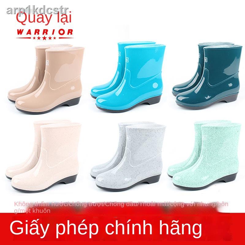 ▬♣◊Giày đi mưa kéo lùi xu hướng thời trang của phụ nữ dành cho người lớn ống ngắn chống thấm nước không trơn