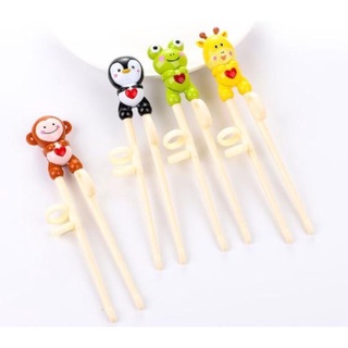 Đũa tập gắp xỏ ngón cho bé.
