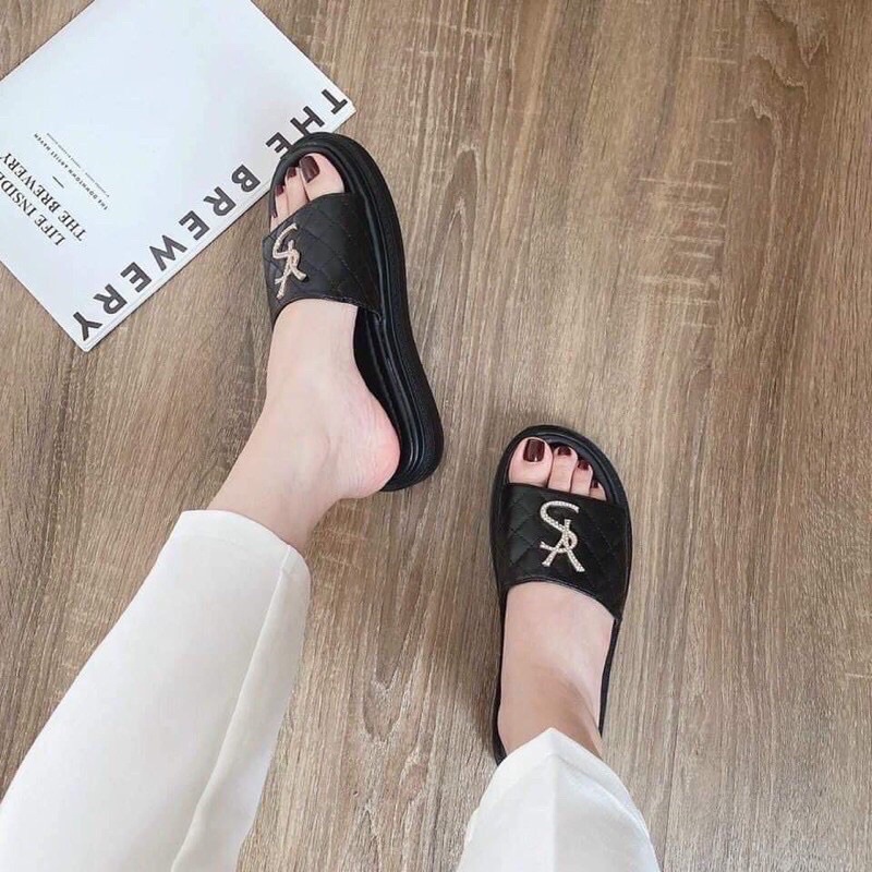 Dép nữ đế bánh mì tag đá cao 3cm hai màu đen trắng
