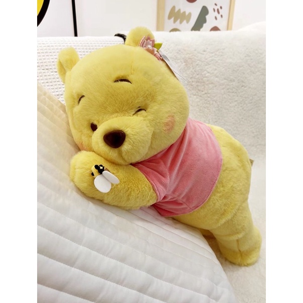 Gấu Pooh ngủ gật dễ thương cài hoa 🌸🐝