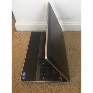 Laptop Dell Latitude E6520 Mới 99% (i5-2520/4Gb/ 250Gb)