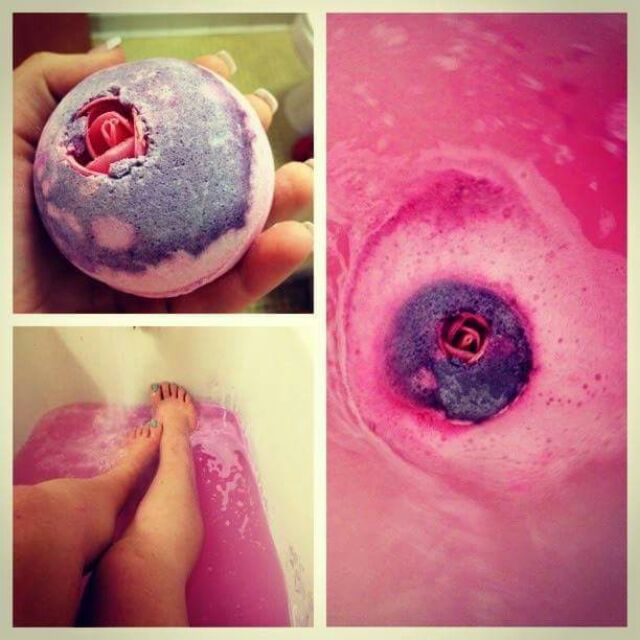 Viên sủi bồn tắm Sex bomb - Lush | BigBuy360 - bigbuy360.vn
