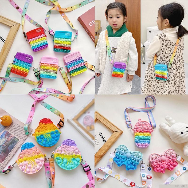 Túi đeo vai bằng silicon hình hoạt hình giúp giảm căng thẳng