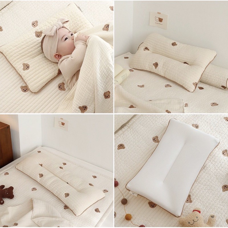 Gối Chữ Nhật Thêu Hình Gấu Chez Bebe