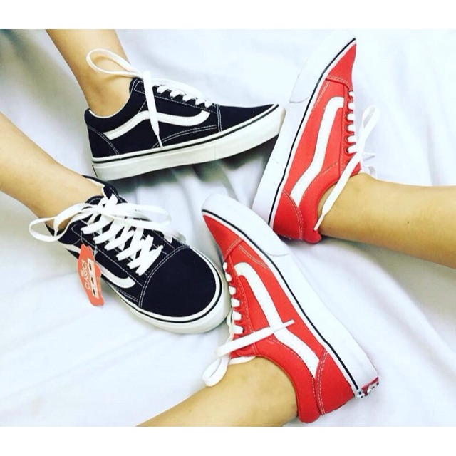 Giày Van Old Skool 2 màu chủ đạo