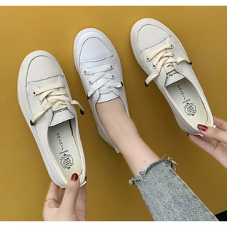 Giày sục bít mũi thể thao
