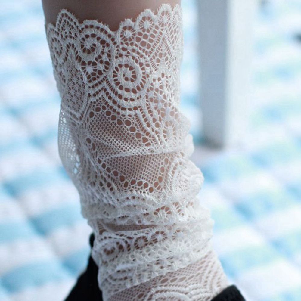 Tất Lưới Ngắn Phối Ren Hoa Nhiều Màu Gợi Cảm Cho Nữ