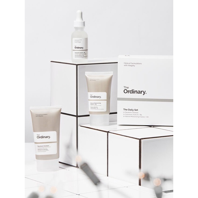 The Daily Set - The Ordinary. - Combo tiết kiệm - 3 sản phẩm thiết yếu hàng ngày.