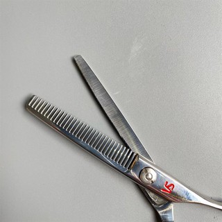 Kéo tỉa tóc VS Sassoon