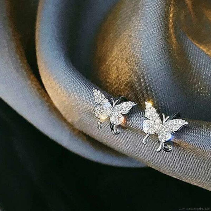 Khuyên kẹp vành tai mạ màu bạc hình bướm xinh xắn