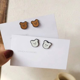 Khuyên tai hình gấu 2 màu nâu trắng đơn giản