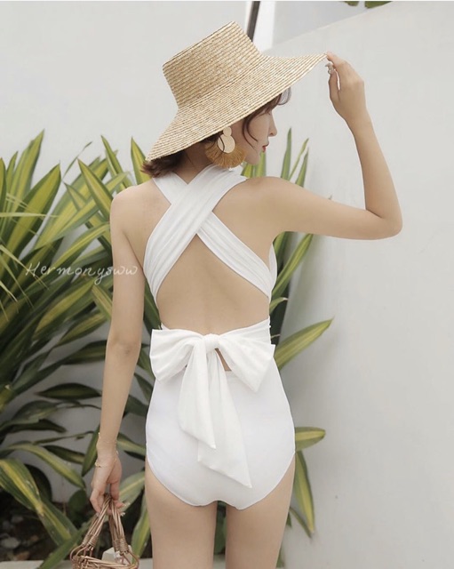 Siêu phẩm bikini một mảnh cột eo xẻ ngực trắng và đen