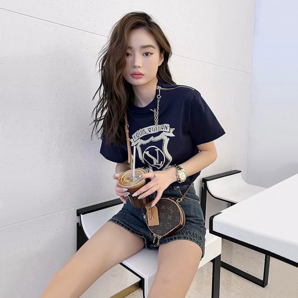 Áo Thun L.V Hàng Xuất Xịn,Chất Liệu 100% Cotton 4 Chiều Mềm Mịn,Thoáng Mát mã T20