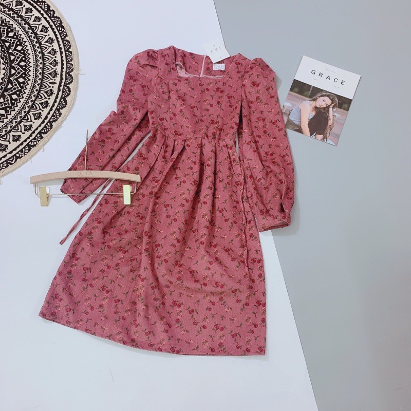 Váy hoa nhí hồng cổ vuông | BigBuy360 - bigbuy360.vn