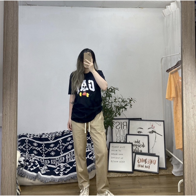 - Áo phông trơn mickey