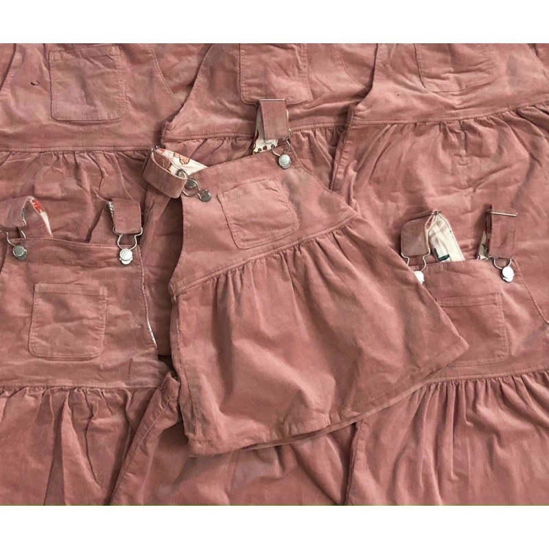Váy yếm nhung Zr xuất dư size 12/18m-4/5y (Form nhỏ)