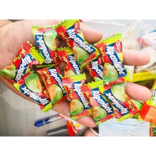 1 cái kẹo Alpenliebe Xoài Muối Ớt